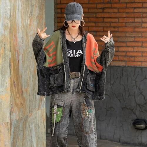 Hiphop Vintage Stitching Denim Jackets For Women Fashion Oversized Letter Print V-Neck Single-Breasted Knit Streetwear Jean Coat