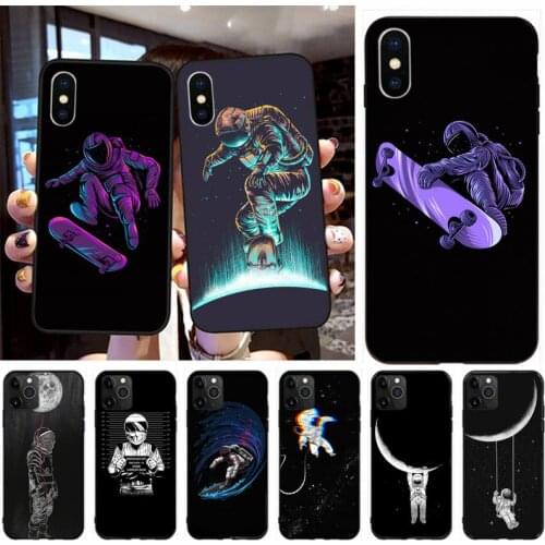 Funny Space Astronaut Skateboard Phone Case For Iphone 6 6s 7 8 Plus XR X XS XSmax 11 12 Pro Mini Max
