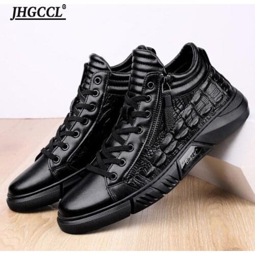 Formal business small leather shoes for men 2020 autumn new cowhide British style mens leather boots leisure board shoes P32