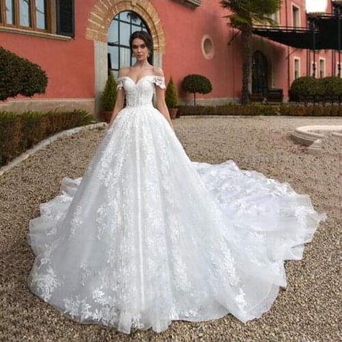 Luxury Off the Shoulder Wedding Dresses Appliques Ball Gowns Custom Made Court Train Princess Lace Up back Bridal Gowns