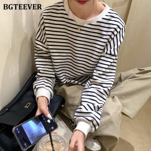 BGTEEVER Fashion Loose Striped Sweatshirts for Women Spring Summer Ladies Pullovers Casual O-neck Long Sleeve Female Tops