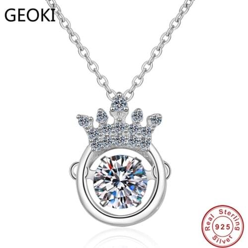Geoki 925 Sterling Silver Passed Diamond Test 0.5 ct 5mm Round Perfect Cut Good Quality Moissanite Pendant Necklace for Women