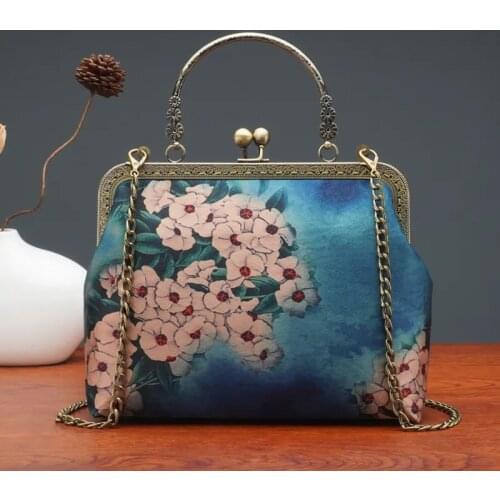 2021 New Flowers Chain Women Shoulder Crossbody Bags Vintage Fashion Shell Lock Bag Bags Womens Handbags Purses