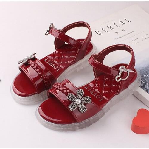 Girls Sandals 2021 Summer New Children Shoes Kids Beach Shoes Girl Sandals Princess Flats Bright Diamond Butterfly Flower Sweet