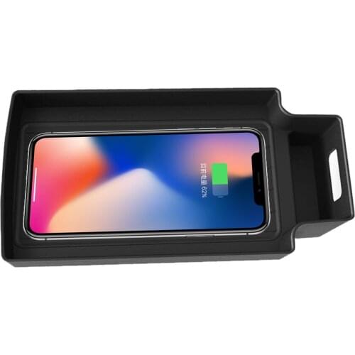 QI Wireless Car Charger For Audi Q3 2016-2018 Intelligent Infrared Fast Wireless Charging Car Phone Holder for IPhone