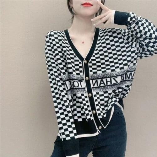 Quality 2021 spring clothing Korean New Womens clothing temperament sweater Plaid V-Neck long sleeve wool sweater