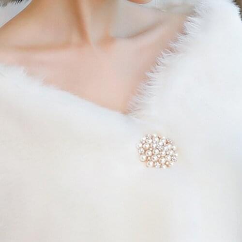 Bride 1920s Fuzzy Plush Shawl Wrap Stole with Faux Pearl Buckle Winter Warm Cape U90E