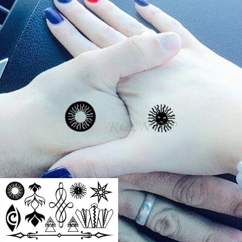 Waterproof Temporary Tattoo Stickers Cool Personality Totem fake Tatto Flash Tatoo Tatouage Hand Back Foot for Girl Women Men