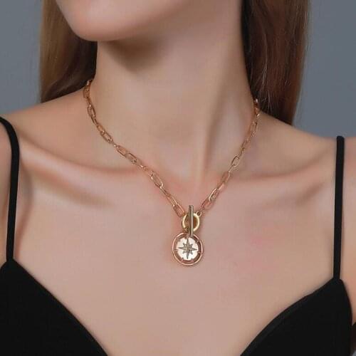 Star Round Coin Pendant Buckle Necklaces Punk Style Thick Chain Necklace for Women Hip Hop Clavicle Chain Collier Jewelry