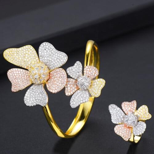 LARRAURI 3Tone Flower Shape Bangle Ring Sets Inlay Zircon Sprayed Sand Jewelry For Women Bridal Ceremony Jewelry Sets 2019