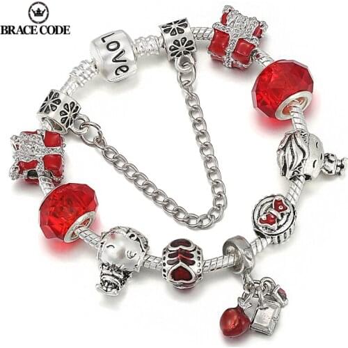 Red Charm Wedding Holiday Festive Red Pendant LOVE Letter Silver Plated Bracelet Transit Bracelet Jewelry Bracelet Ladies Gift