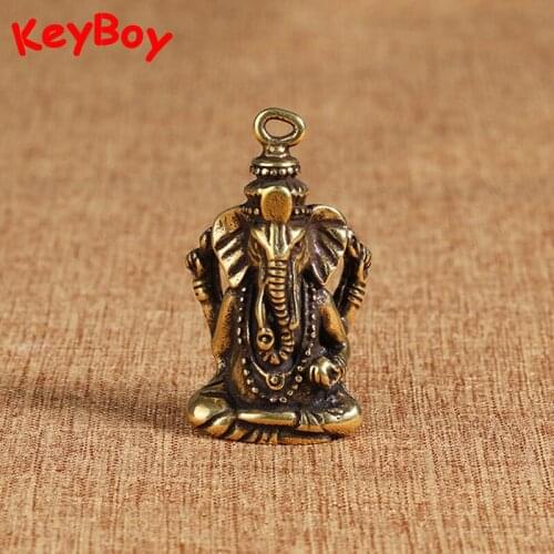 Brass Elephant Buddha Keychain Pendant Men Car Key Chain Ring Hanging Jewelry Antique Copper Animal Figurines Keyring Pendants