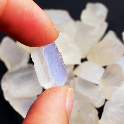 100g/pack Natural White Moonstone Blue Light Stones Crystal Gemstones Necklace Ring DIY Reiki Healing Specimen Collecting