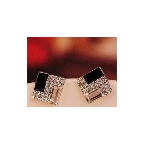 New fashion Wild noble black and white rhinestone square earrings For Women girl Accessories jewelry wholesale