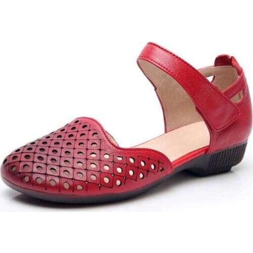 Hot 2020 New Summer Round Head Hollow Genuine Leather Sandals Comfortable Soft Bottom Casual Flat Shoes Women Low-heel Sandals