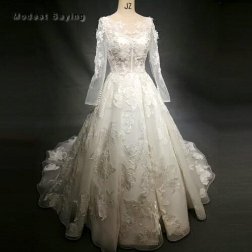 High Quality Ball Gown Boat Neckline Beaded Lace Wedding Dresses 2018 with Flowers White Long Sleeves Bridal Gown abiti da sposa