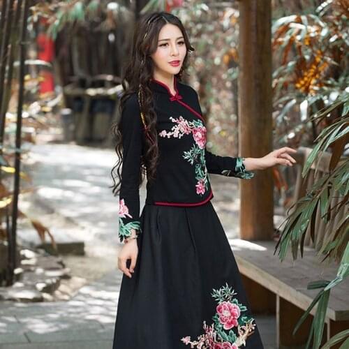 Ethnic Womens Two Piece Sets 2020 Skirt Set Cheongsam Top Embroide Vintage Outfits Traditional Chinese Clothing For Women FF2469