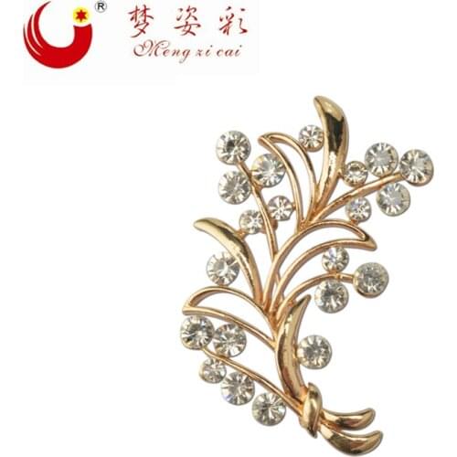 New Rhinestone brooch for Women Gold Enamel pins and broches mujer leaf Beautiful mariage casamento broche Birthday Party Gift