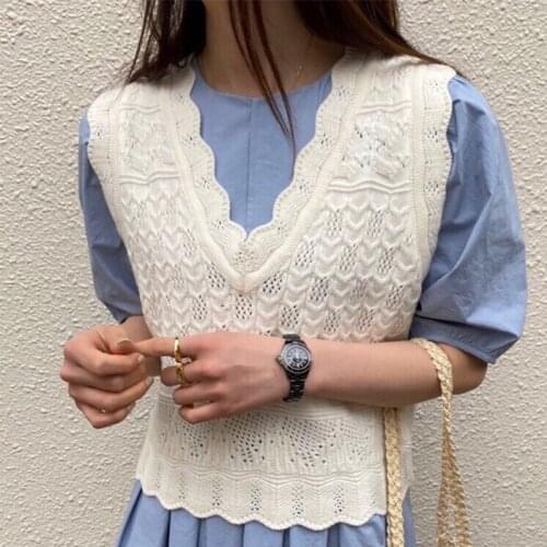 2021 new special custom hollow pattern V-neck wild wool vest small waistcoat waistcoat girl