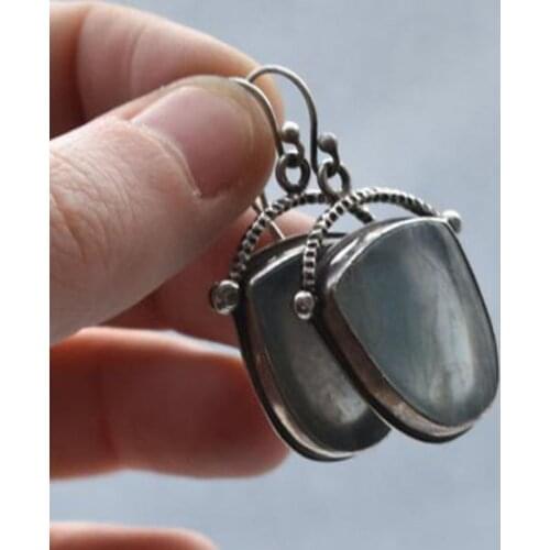 Antique Fan-shaped Blue Ladies Dangle Earrings Silver Color Exquisite Carved Earrings Blue Color Stone Long Earring Jewelry