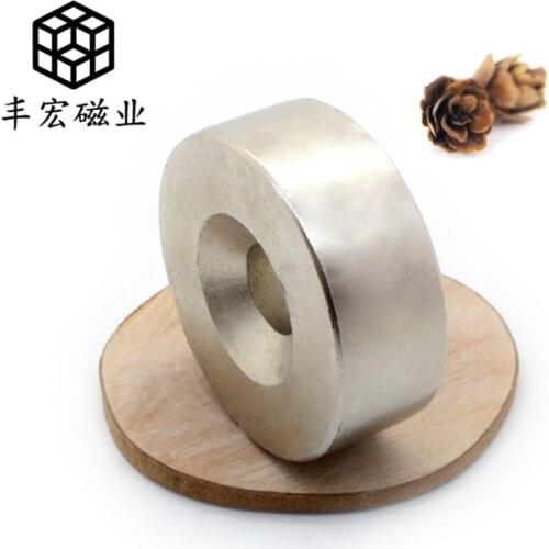 D40 * 15-10 round with hole salvage large magnet large suction stainless steel iron absorbing stone 40 x 15 screw hole 10