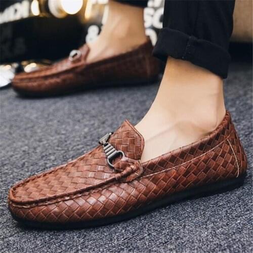 Mens loafers 2020 new comfortable driving mens shoes wild fashion lazy shoes casual platform mens sneakers shoes luxury