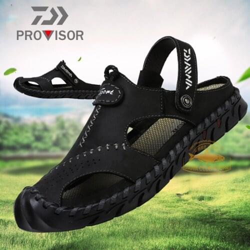 DAIWA Brand Fishing Baotou Sandals and Slippers Mountaineering Non-slip Hollow Mens Slippers Outdoor Breathable Beach Shoes