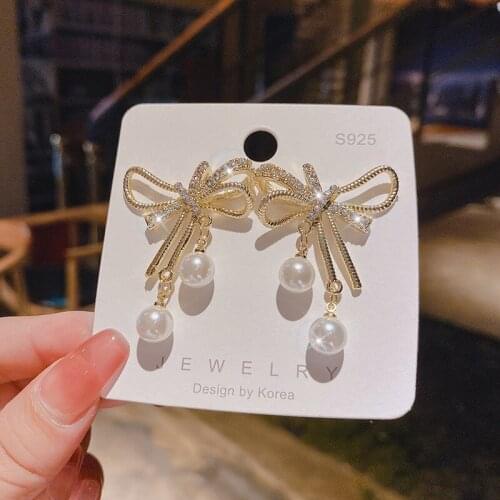 New Womens Earrings Big Butterfly Gold Earring Korean Geometry Metal Gold Earrings For women Fashion pearl earrings