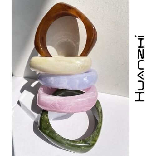 HUANZHI 2021 Vintage Transparent Geometric Irregular Square Acrylic Resin Bracelet Bangle for Women Girls Jewelry Party Gifts