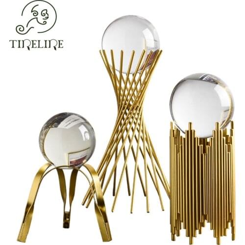 Ornaments Home Statue Of Liberty Sculptures Center Peace Figurines For Interior Light Luxury Wrought Iron Glass Ball Decoration