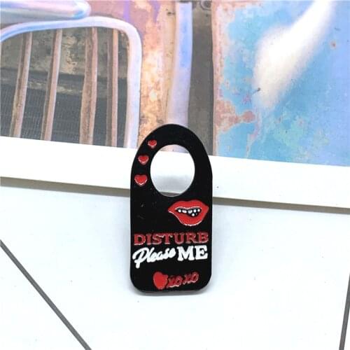 Disturb Please ME Enamel Pin Show Loving Brooch Denim Jeans shirt bag Office Lip Heart Jewelry Gift for Friends Couple