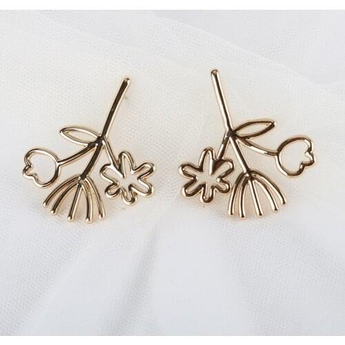 New Fashion Jewelry Gold Color Hollow Out Leaf Stud Earrings Flowers Shape Alloy Earring For Women