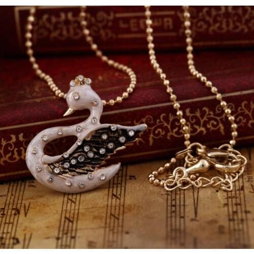 BALANBIU Fancy Gold Color White Swan Bead Chain Necklace For Women Jewelry Clearance Sale 2019 Fashion Accessories Wholesale