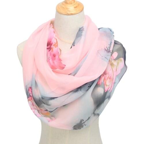 New Arrival 2020 Spring And Autumn Chiffon Women Scarf Polyester Geometric Pattern Design Long Soft Silk Shawl QQS003