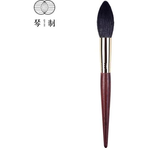 QINZHI Professional Handmade Make Up Brush 239 Tapered Highlighter Brush Soft Saikoho Goat Hair Makeup Brushes