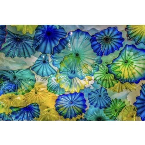 Hand Blown Glass Flower Plates for Wall Decor Mediterranean Sea Style Murano Glass Hanging Plates Wall Lamps for Living Room