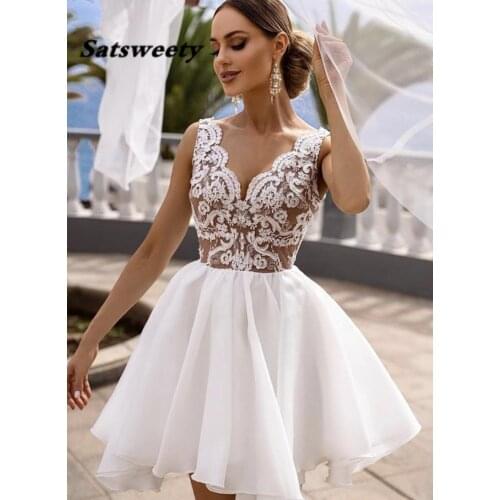 White Lace Short Graduation Dresses 2022 Ball Gown Organza V Neck Sleeveless Illusion Homecoming Party Formal Gowns vestidos de