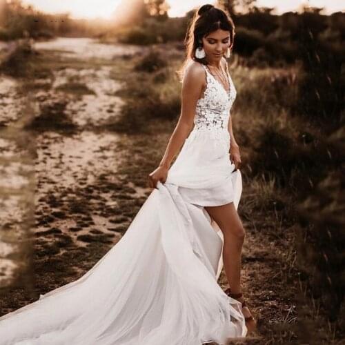 Bohemian Wedding Dress Boho Spaghetti Strap Appliqued Lace Beach Wedding Gown Sexy Backless IvoryBride Dresses Vestidos De Novia