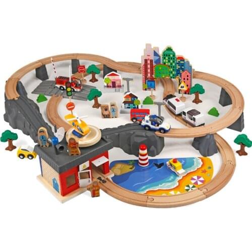 Montessori 92pcs / set of wooden track train track set standard electronic locomotive track childrens toys birthday gift
