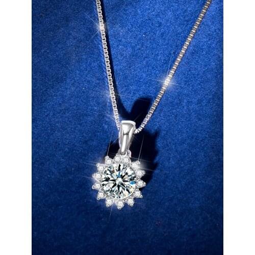 Sun flower Style Classic 1ct Moissanite Necklace For Charm Women ,Woman Girl Gift,Jewelry Simple style ,Test Passed VVS D color
