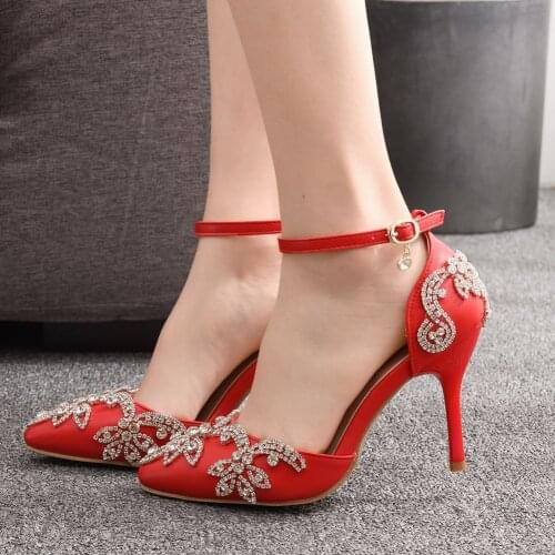 Crystal Pu Leather Pointed Toe Design Women Sandals Thin High Heels Comfort Sandals Fashion Sweet Red Wedding Ladies Shoes H0046