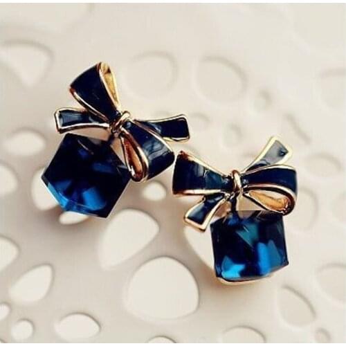 Fashion Crystal Bow Knot Stud Earrings For Women Rhinestone Earring Girls Party Christmas Jewelry Gifts Niche Design Temperament