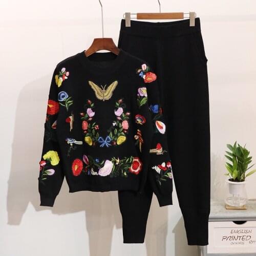 Cakucool Autumn Two Piece Knit Set Long Sleeve O Neck Florals Embroid Sweater and Pants Casual Pantalon Set Conjunto Feminino