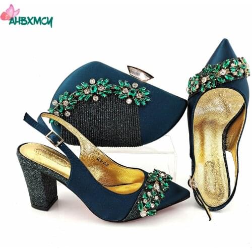 2021 New Design High Quality Avocado Color Decorate with Rhinestone Pu Leather Sandals for Garden Party