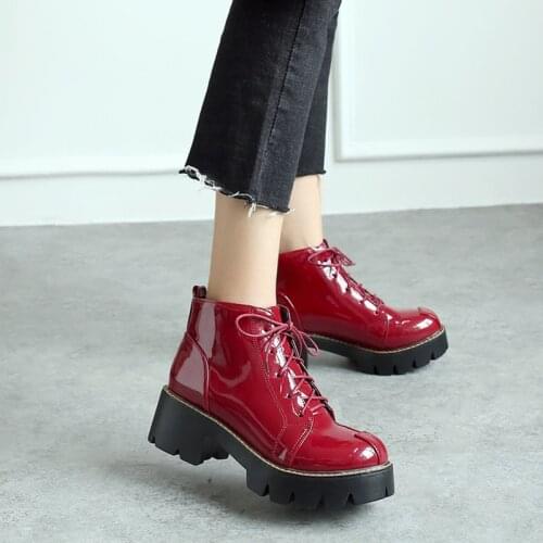 YQBTDL Fashion Biker Boots Faux Patent Leather 2020 Spring Lace Up Platform Block Heels Shoes Plus Size Black Combat Ankle Boots