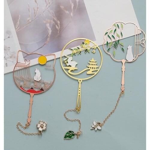 1pcs Classical Chinese Style Cute Animal Cat Pattern Round Fan Tassel Metal Pendant Bookmark Cosplay Prop Decor Women Men Gift