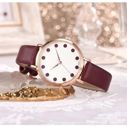 XR4435 Stylish Women Wrist Watch Anti-corrosion​​​​​​​White Dot Faux Leather Band Quartz Watch Star Design Bracelet Set