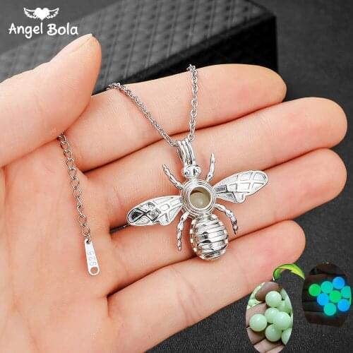 Bee Pendant Hollow Luminous Stone Pendant Necklace Gifts Moon Glowing Necklace Gem Charm Jewelry Stainless Steel for Women