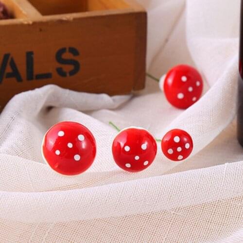 NEW Hot 10Pcs 3cm Artificial Mini Mushroom Miniatures Fairy Garden Moss Resin Crafts Decorations Stakes Craft Miniatures Garden