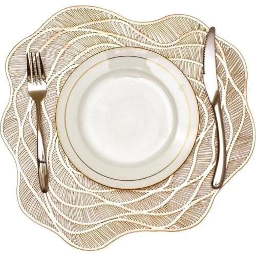 1 Piece Hollow Table Mat Fashion Rose Design Tea Coffee Pads Non-Slip Placemat Restaurant Heat Resistant Pot Holder Pads